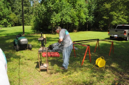 Larry cuts door frame 45 mitres